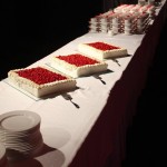 Syntymäpäiväjuhliin kuuluu olennaisena osana myös kakkukahvit. (Kuva: Riikka Airio)